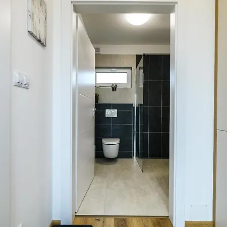 Nmnm Rezidence Nad Mestem 3*