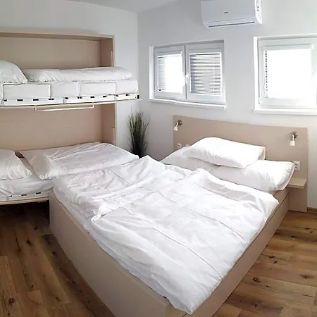 Lejlighedshotel Nmnm Rezidence Nad Mestem
